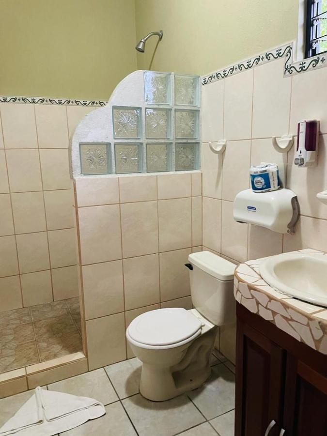 Hotel La Fiore De Bahia Uvita Bagian luar foto
